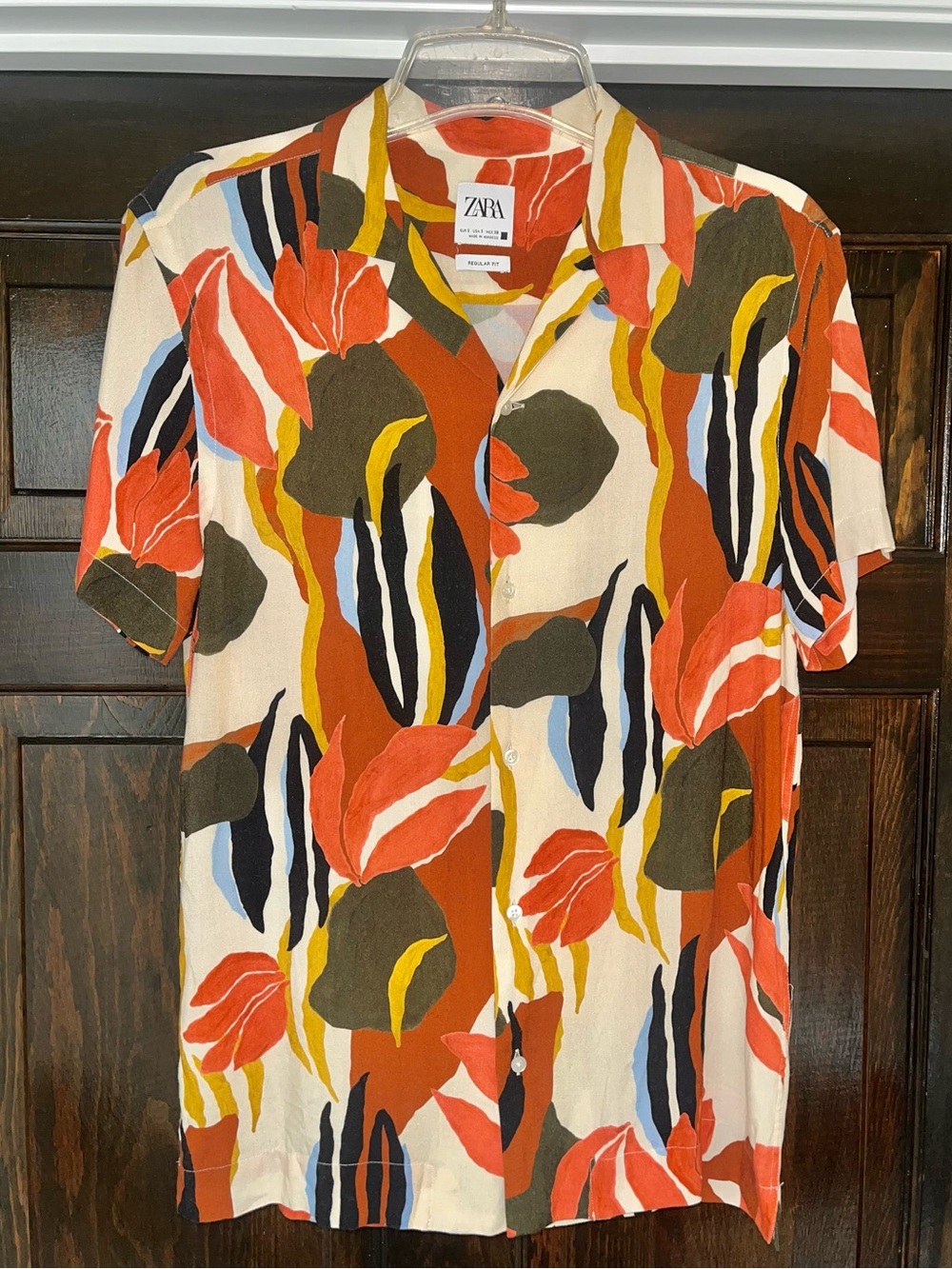 ZARA Short-Sleeve Button-Up Collar Camp Shirt, Chic Abstract Multicolor, Size S